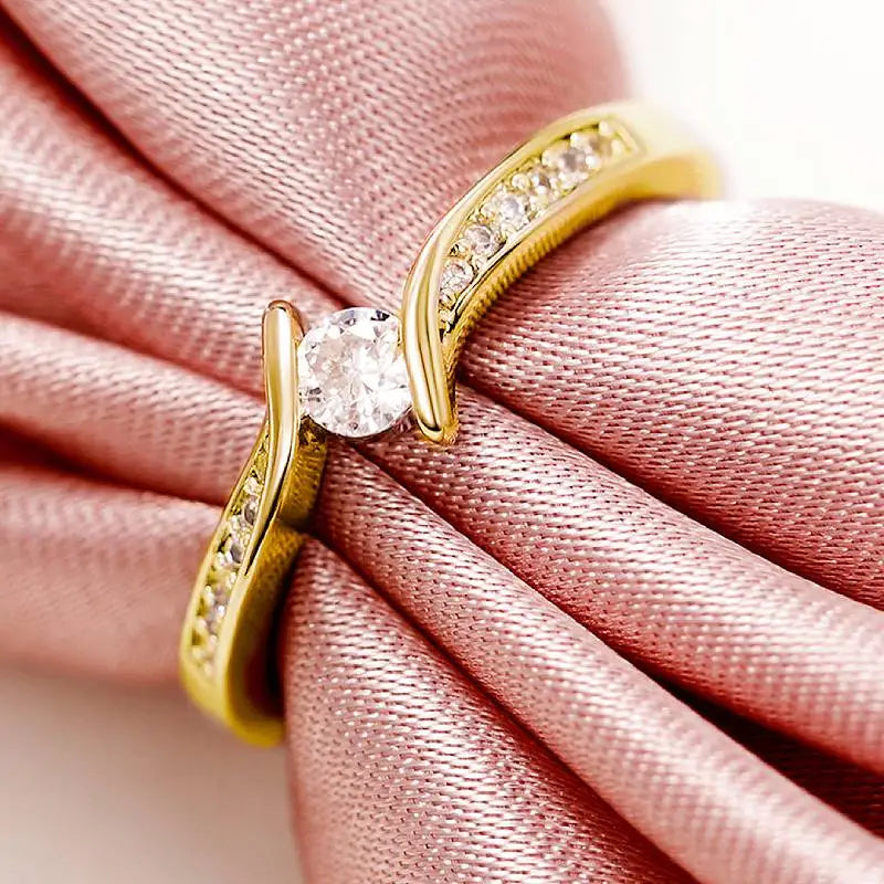 Women Minimalist Ring Inlaid Shiny Round Elegant Wedding Engagement Accessories Jewelry for Lady