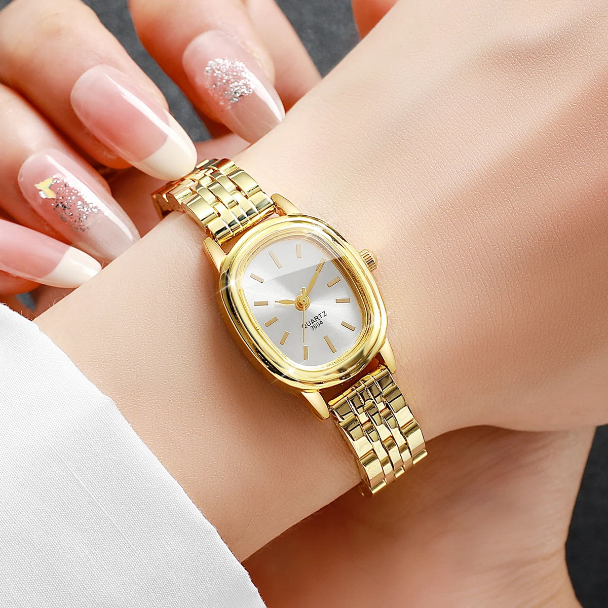 Women Wristwatch Fashion Ladies Quartz Watch