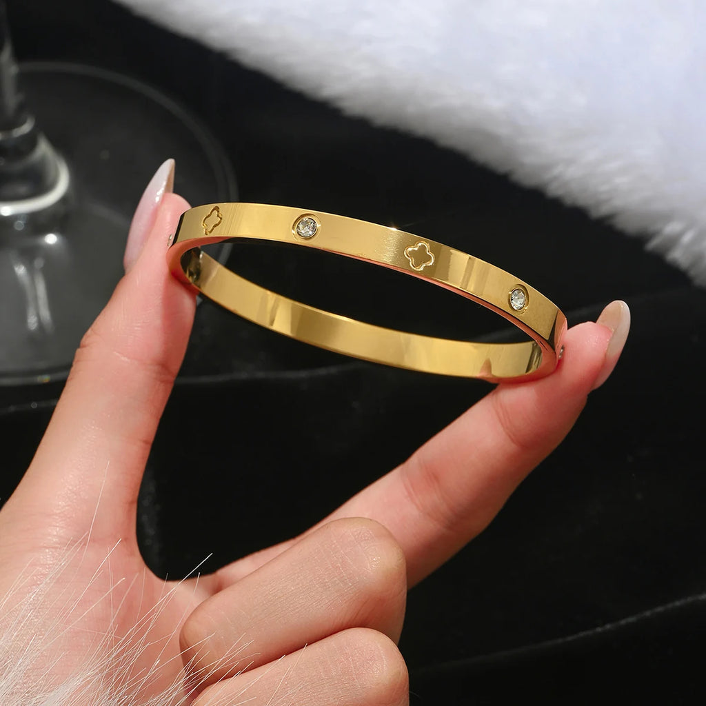 Stainless Steel Four-leaf Clover Lucky Bracelet Fashion Women's Nail Bracelet Gold Bangles